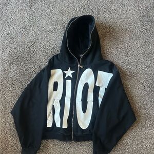 Uvsailles Black RIOT fullzip hoodie